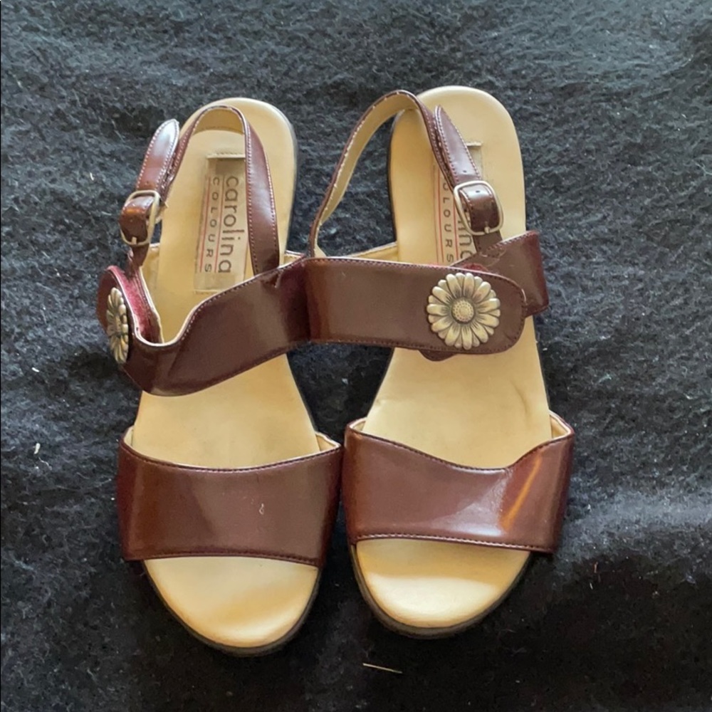 Brown leather sunflower Carolina Colours sandals.
